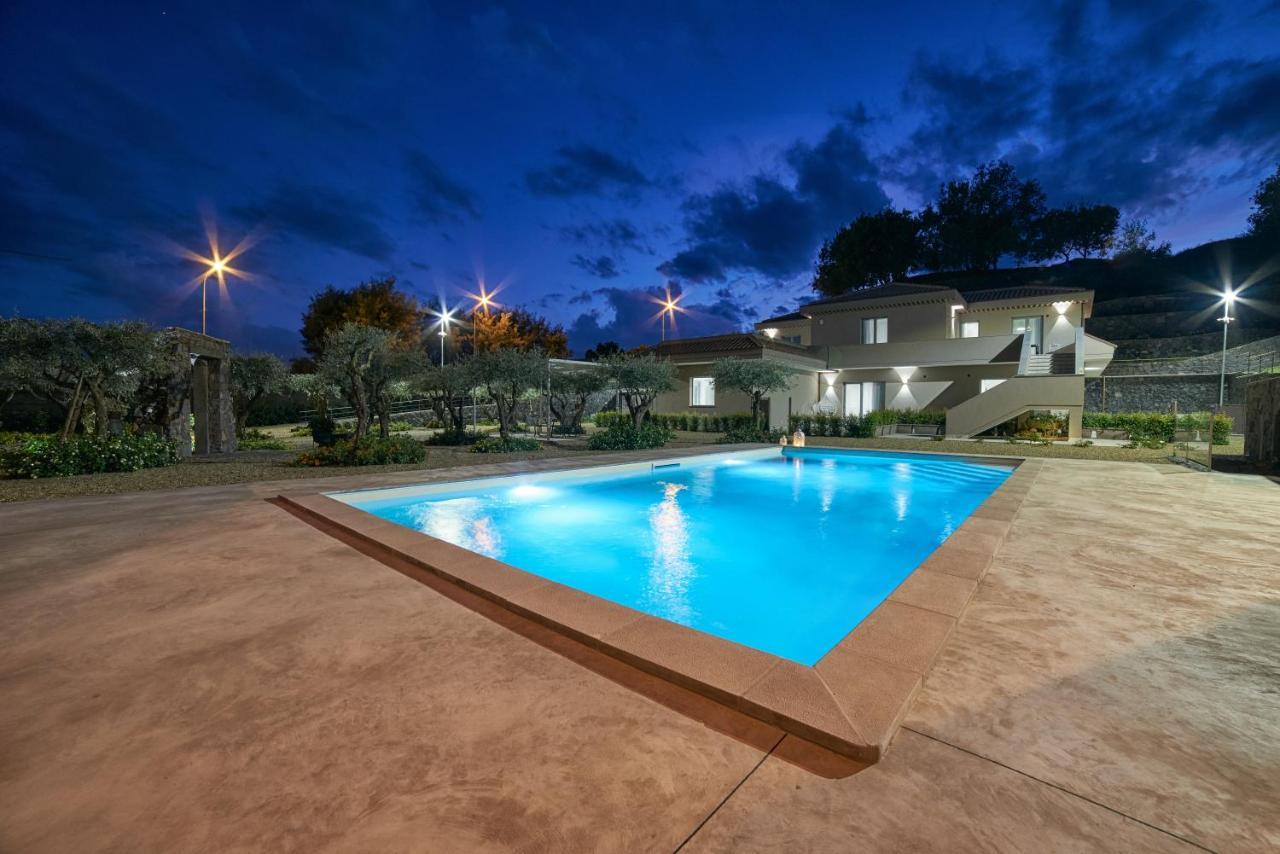 Il Casale Di Monacella Aparthotel Santa Venerina Exterior photo