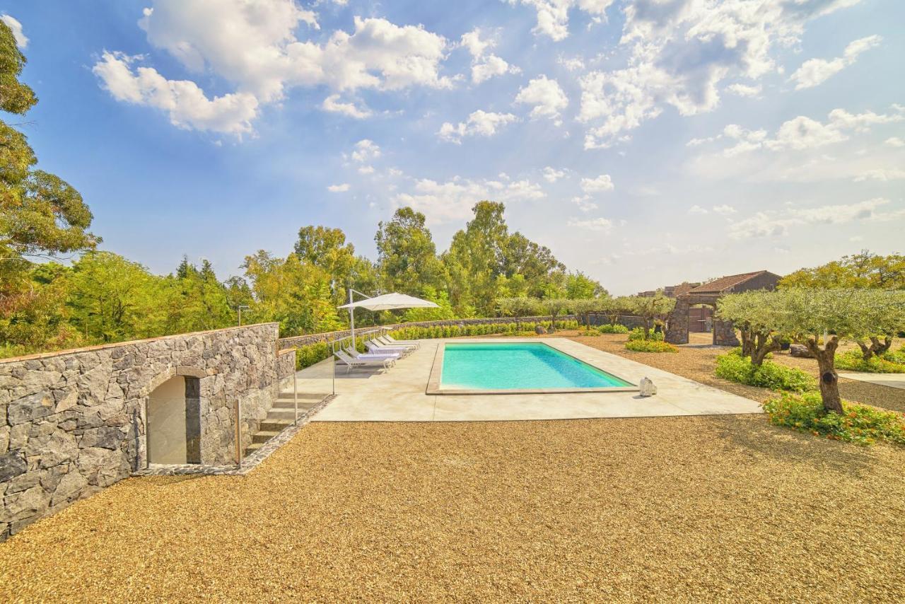 Il Casale Di Monacella Aparthotel Santa Venerina Exterior photo